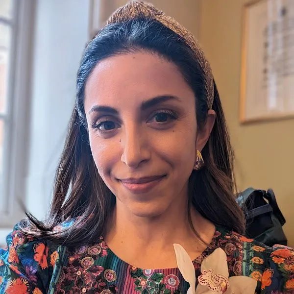 View Roxanna Aliabadi Walker's profile