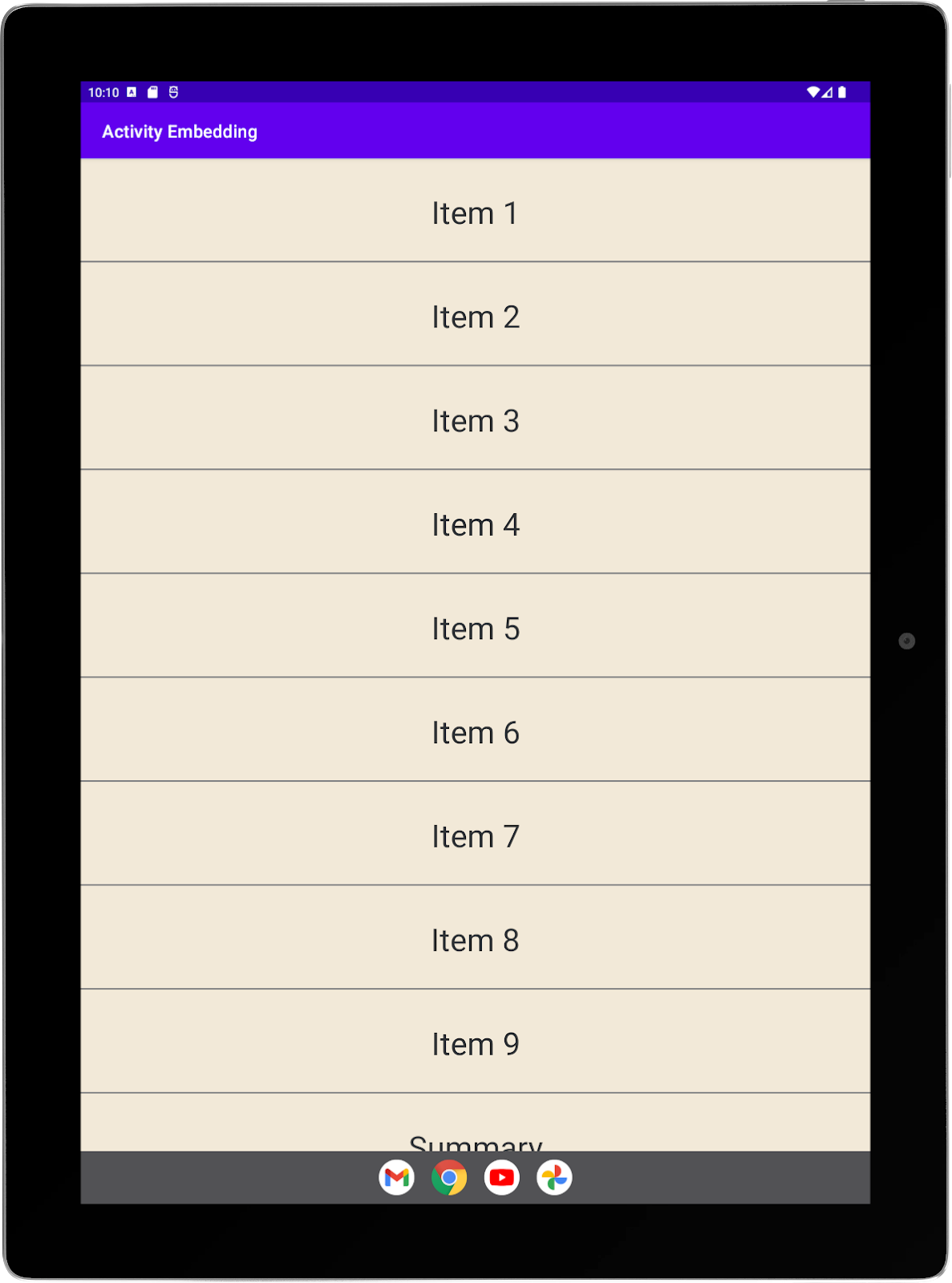 Grande tablette avec une application exemple exécutée en mode portrait Activité "Liste" en plein écran