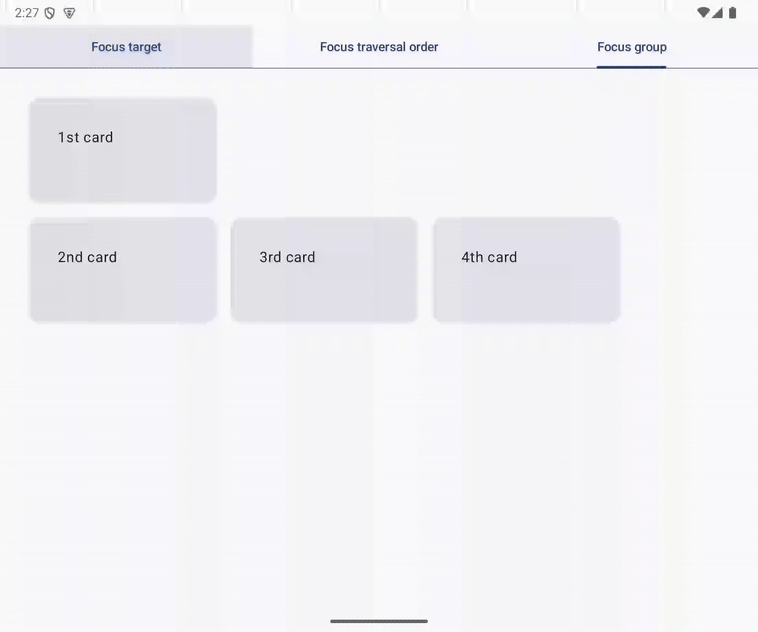 この GIF は、下方向キーでフォーカスが [フォーカス ターゲット] タブから 1 番目のカードに移動し、上方向キーでタブに戻る様子を示しています。これらの 2 つのフォーカス ターゲットは垂直方向で最も近い位置にあります。
