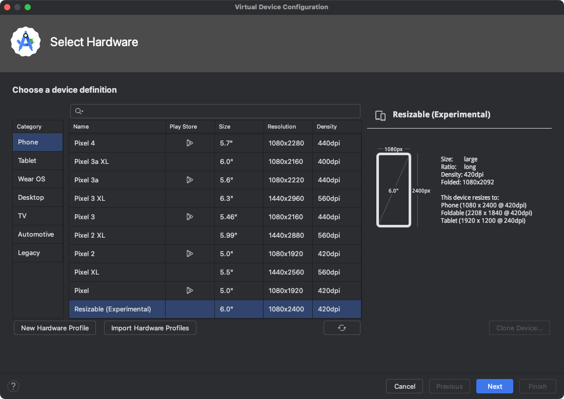 El Administrador de dispositivos de Android Studio muestra la lista de dispositivos virtuales disponibles en la categoría de teléfonos. El emulador que puede cambiar de tamaño se encuentra en esta categoría.