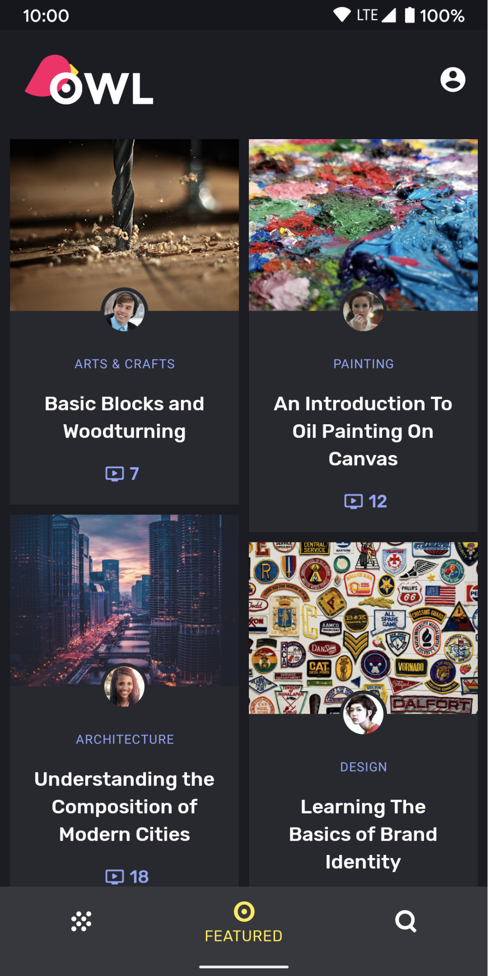 Screenshot di un'app che mostra i colori leggermente diversi utilizzati per gli elementi a diversi livelli di elevazione