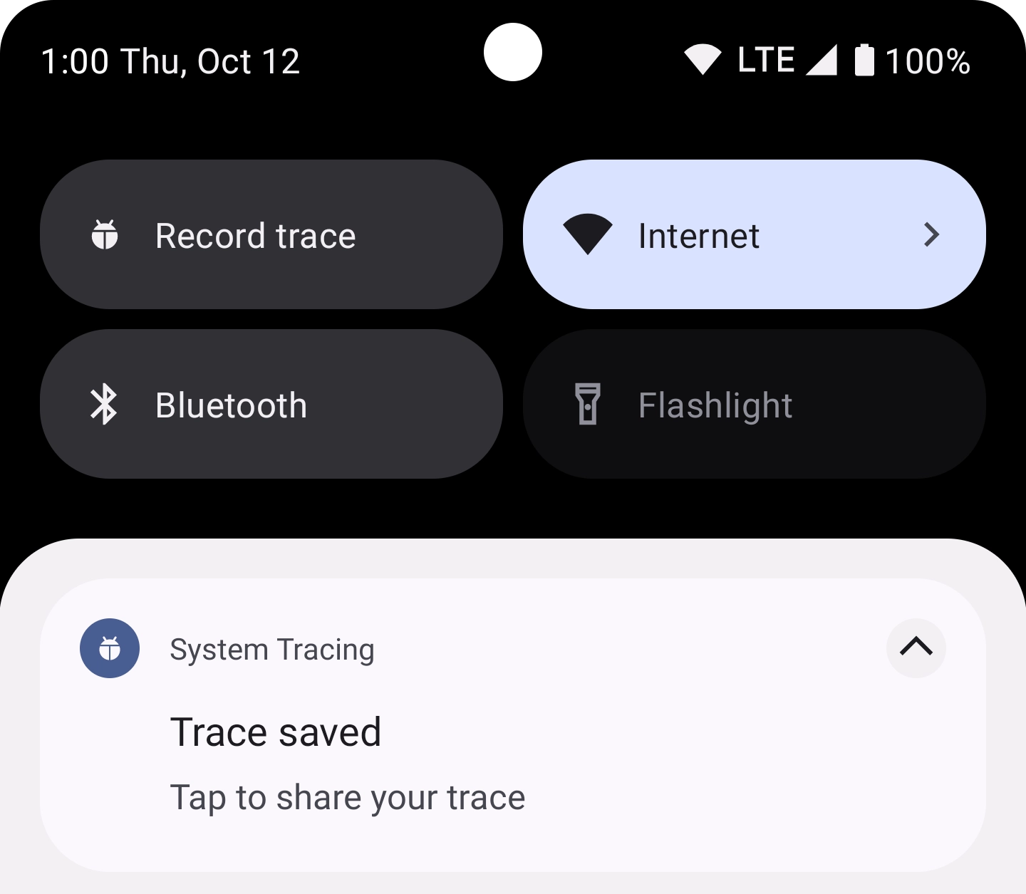 Notificación con el mensaje "Se guardó el seguimiento. Toca para compartir el seguimiento".